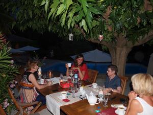 Les vins de la table d'hôtes de l'Esclériade à Vaison la Romaine en Provence, sur les contreforts du Mont ventoux