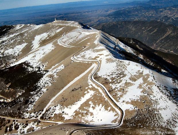 sommet-du-mont-ventoux-en-provence.jpg